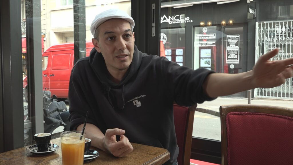 Foto HK (Kaddour Hadadi), Sänger