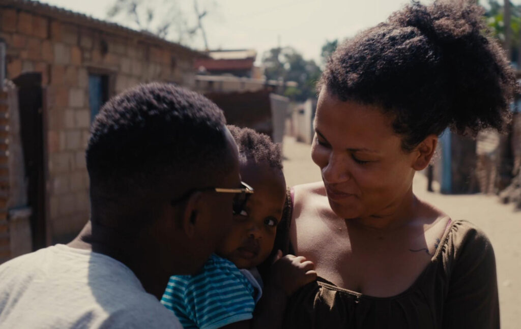 Foto The Homes We Carry