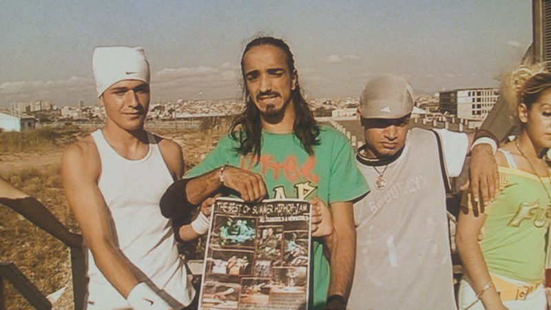 Film Crossing The Bridge