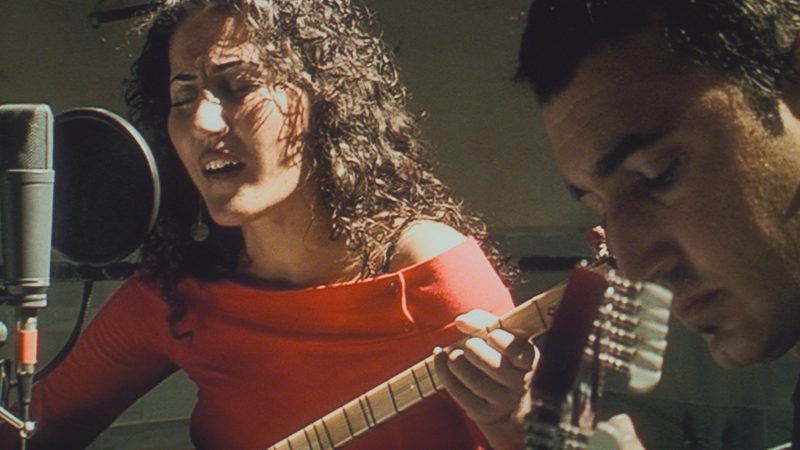 Film Crossing The Bridge