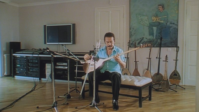 Film Crossing The Bridge