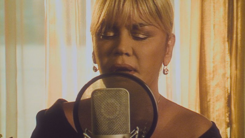 Film Crossing The Bridge