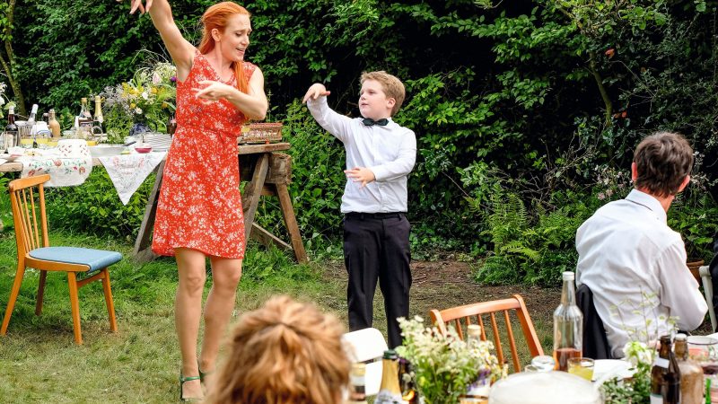 Foto Der Junge muss an die frische Luft