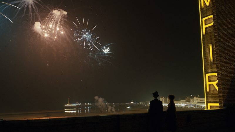 Foto Empire Of Light