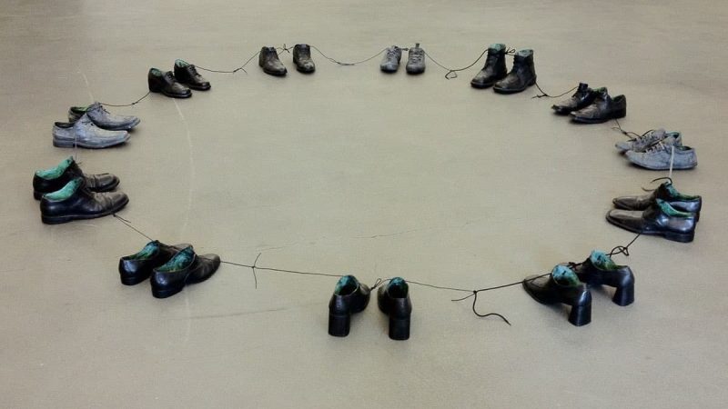 Kreis aus Schuhen